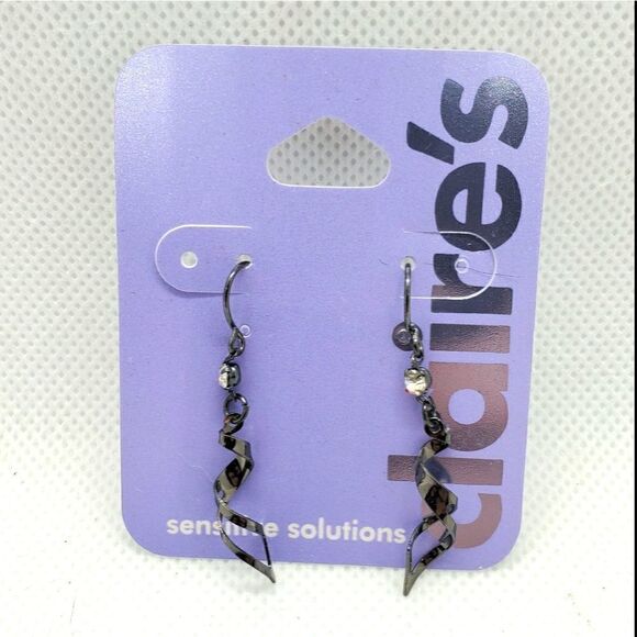 NWT Claire's Gun Metal Dangling Earrings - Picture 1 of 3